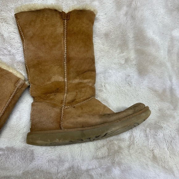 UGG Boots Triple Button Chestnut - Picture 7 of 7